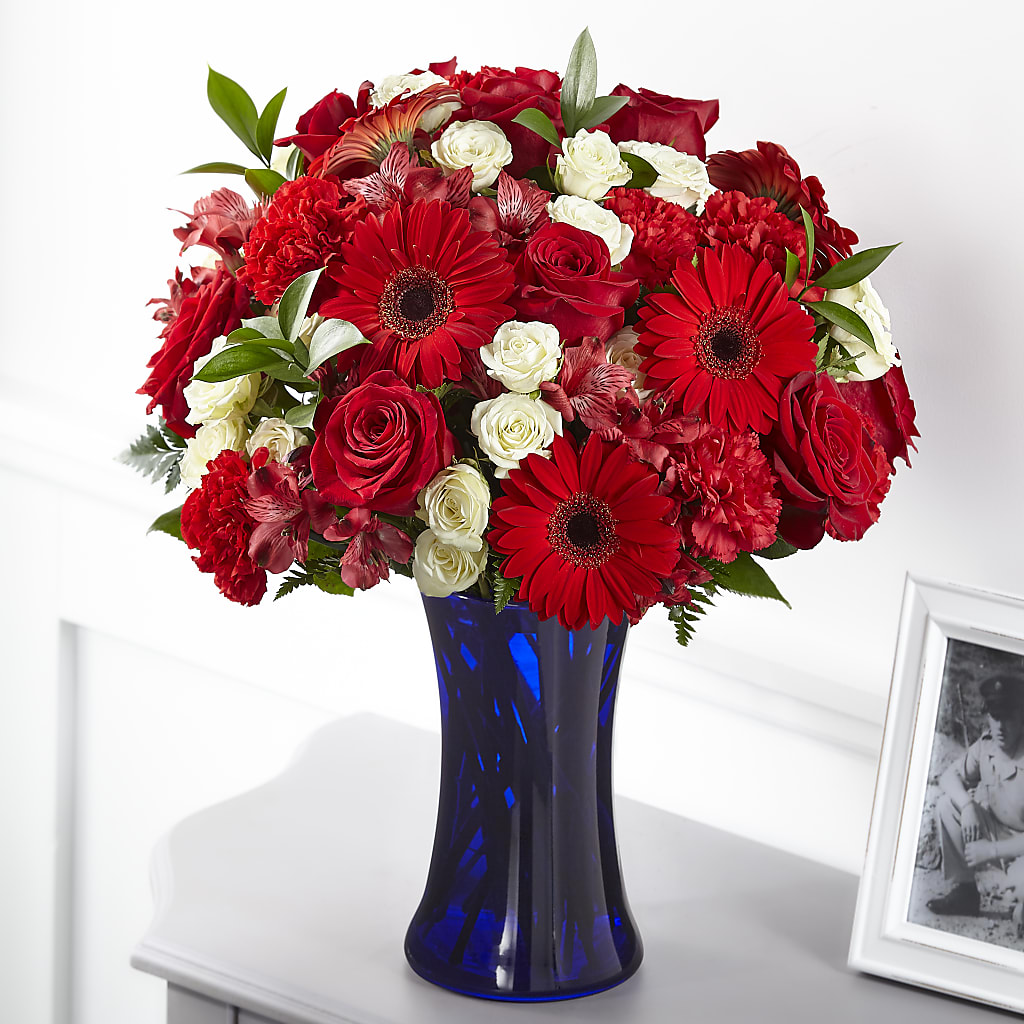 Hearts Embrace Bouquet – Blooming Designs By Michelle, Oakdale MN