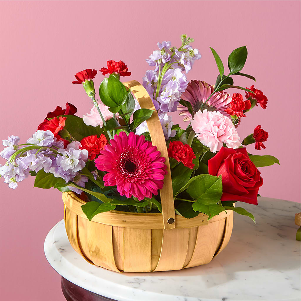 Pink Picnic Basket – Blooming Designs By Michelle, Oakdale MN