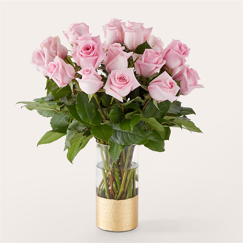 Picture Perfect Pink Rose Bouquet – Blooming Designs By Michelle, Oakdale MN
